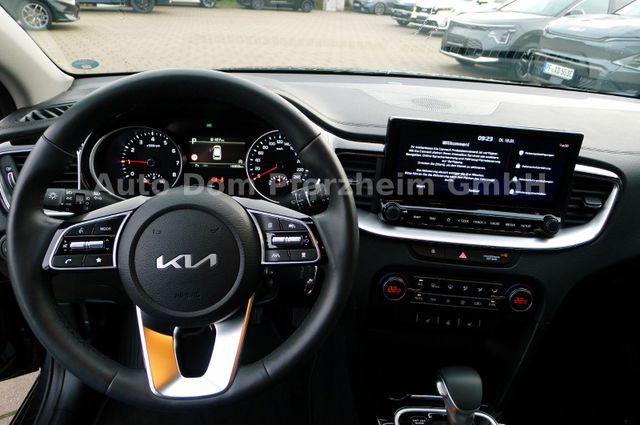 Kia CEED SW 1,5T DCT Spirit /UVO/NAVI