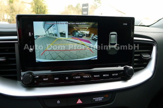 Kia CEED SW 1,5T DCT Spirit /UVO/NAVI/Kamera