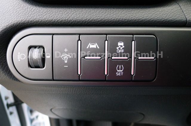 Kia CEED SW 1,5T DCT Spirit /UVO/NAVI/Kamera