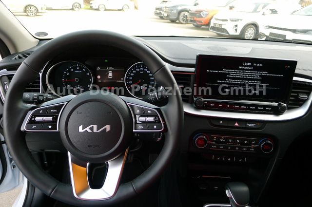 Kia CEED SW 1,5T DCT Spirit /UVO/NAVI/Kamera