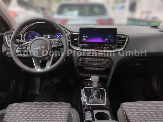 Kia CEED SW 1,5T DCT Spirit /UVO/NAVI/Kamera