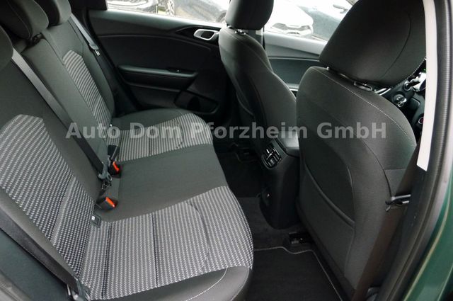 Kia Ceed 1.5T DCT7 SPIRIT /NAVI/UVO/Kamera
