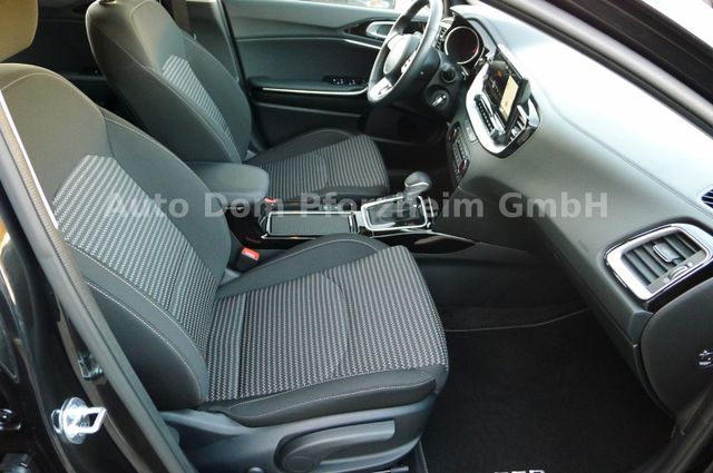 Kia CEED SW 1,5T DCT Spirit /UVO/NAVI/LED