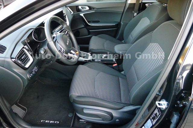 Kia CEED SW 1,5T DCT Spirit /UVO/NAVI/LED