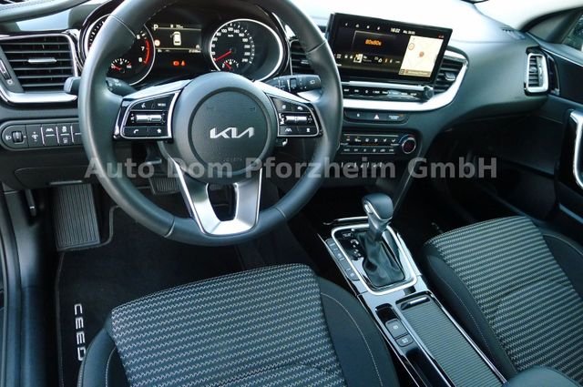 Kia CEED SW 1,5T DCT Spirit /UVO/NAVI