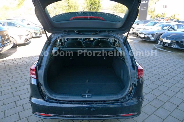 Kia CEED SW 1,5T DCT Spirit /UVO/NAVI
