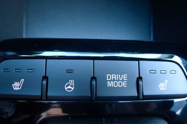 Kia Stonic 1,0T 100 DCT Vision/NAVI