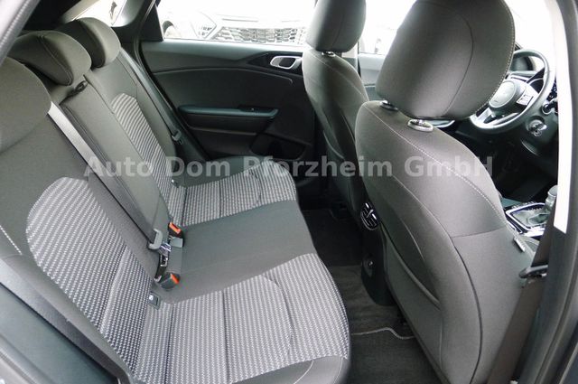 Kia Ceed 1.5T DCT7 SPIRIT /NAVI/Kamera/UVO