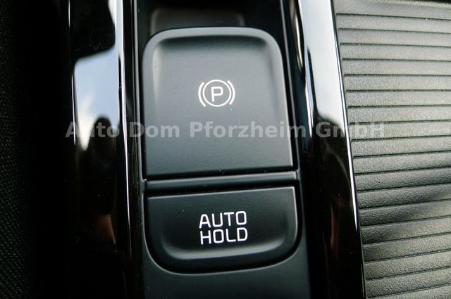 Kia Ceed 1.5T DCT7 SPIRIT /NAVI/Kamera/UVO