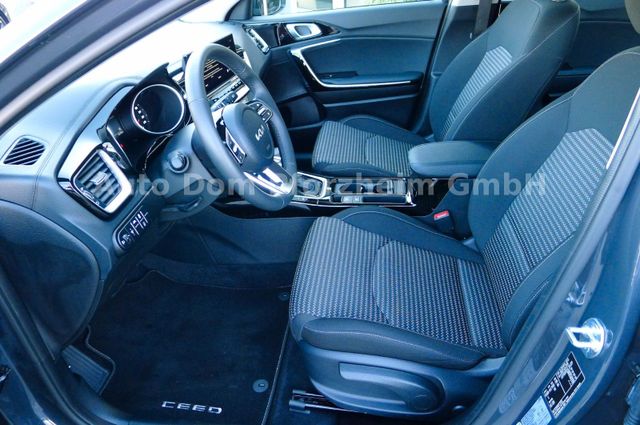 Kia CEED SW 1,5T DCT Spirit /UVO/NAVI