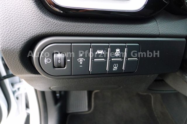 Kia XCeed 1.5 T-GDI DCT Spirit/Navi/UVO/LED