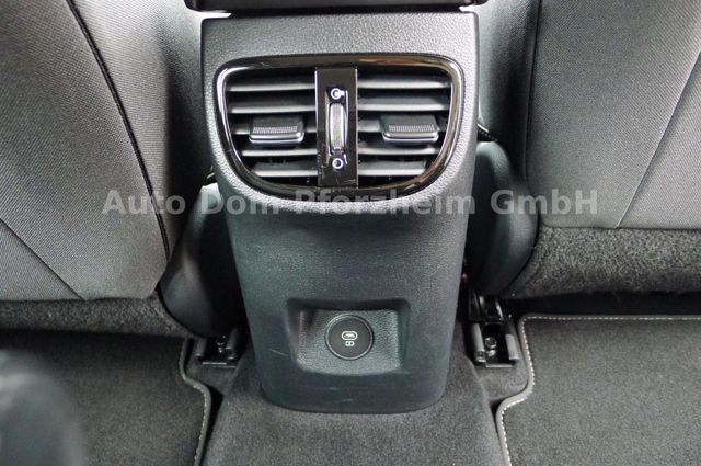 Kia Ceed SW 1.5 T-GDI DCT Spirit