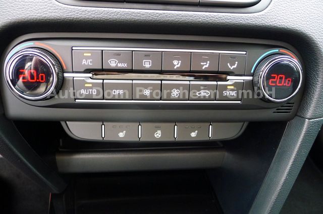 Kia Ceed SW 1.5 T-GDI DCT Spirit