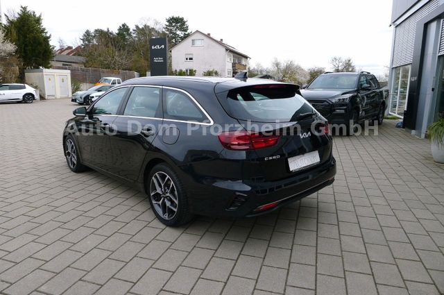 Kia Ceed SW 1.5 T-GDI DCT Spirit