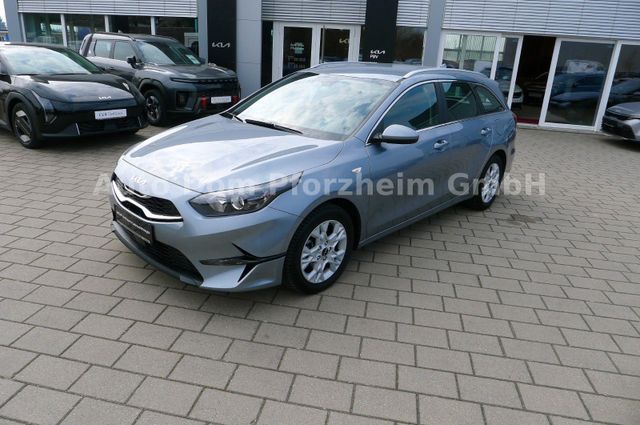 Kia Ceed SW 1.5T DCT Vision / Komfort+