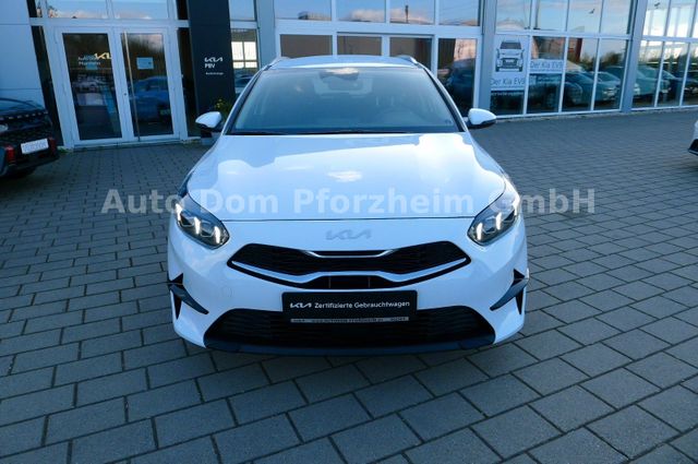 Kia Ceed SW 1.5 T-GDI DCT Spirit/LED/NAVI