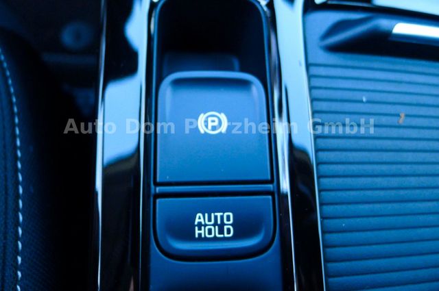 Kia Ceed SW 1.5 T-GDI DCT Spirit/LED/NAVI