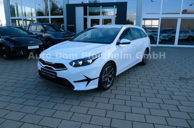 Kia Ceed SW 1.5 T-GDI DCT Spirit/LED/NAVI