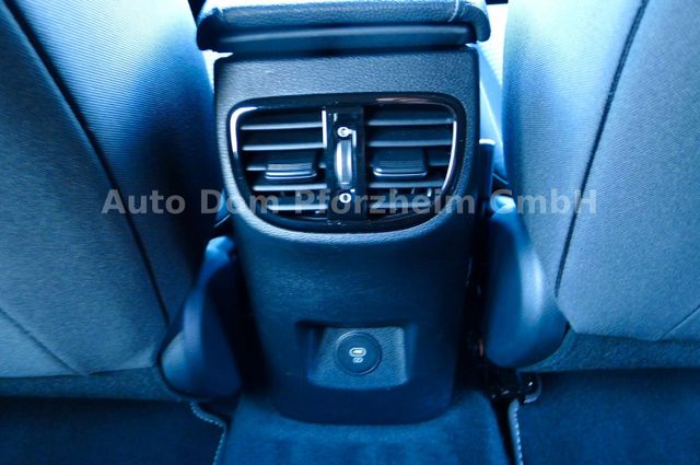 Kia Ceed SW 1.5 T-GDI DCT Spirit/LED/NAVI