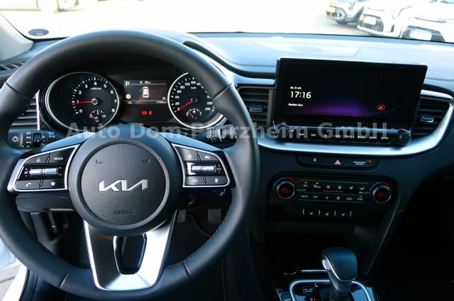 Kia Ceed SW 1.5 T-GDI DCT Spirit/LED/NAVI