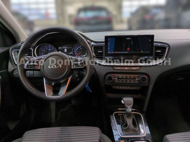Kia Ceed 1.5T DCT7 SPIRIT /NAVI/UVO/LED