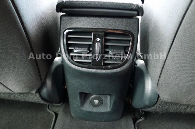 Kia CEED SW 1,5T DCT Spirit /UVO/NAVI/LED