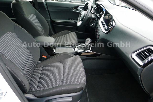 Kia CEED SW 1,5T DCT Spirit /UVO/NAVI/LED