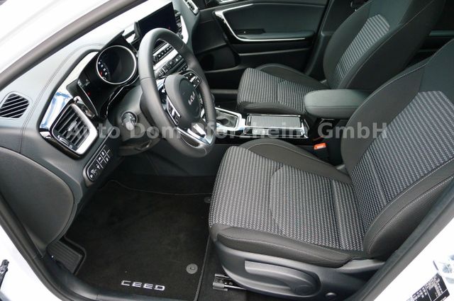 Kia CEED SW 1,5T DCT Spirit /UVO/NAVI/LED
