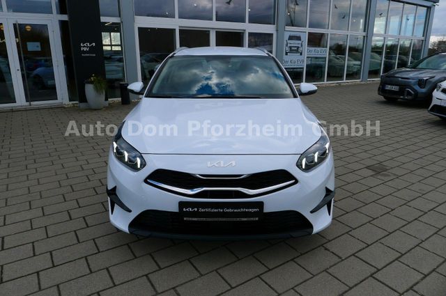 Kia CEED SW 1,5T DCT Spirit /UVO/NAVI/LED