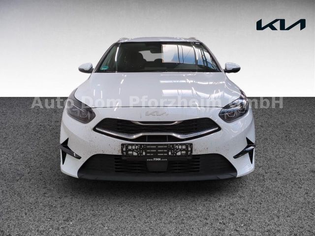 Kia CEED SW 1,5T DCT Spirit /UVO/NAVI/LED