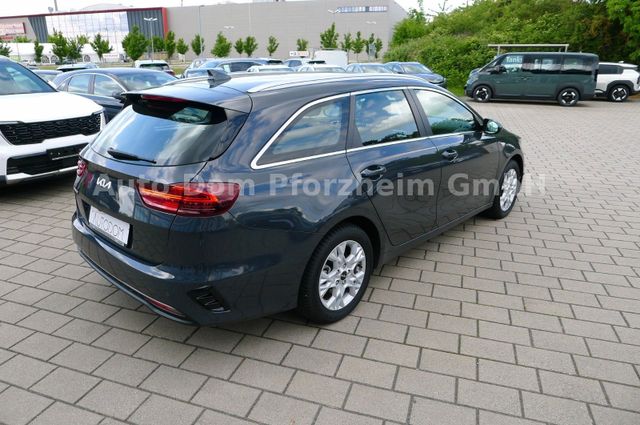 Kia Ceed SW 1.5T DCT Vision / Komfort+
