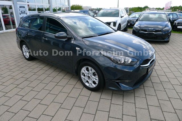 Kia Ceed SW 1.5T DCT Vision / Komfort+