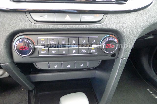 Kia Ceed SW 1.5T DCT Vision / Komfort+