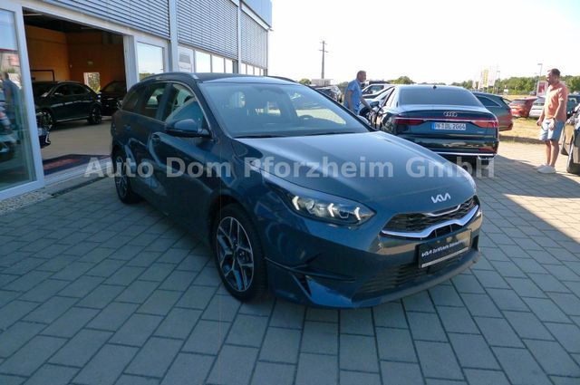 Kia Ceed SW 1.5 T-GDI DCT SPIRIT/Navi/UVO/JBL-Sound