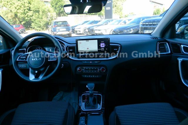 Kia CEED SW 1,5T DCT Spirit /UVO/NAVI