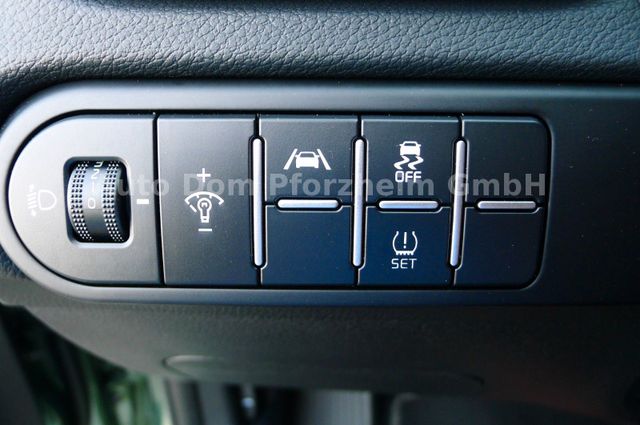 Kia CEED SW 1,5T DCT Spirit /UVO/NAVI