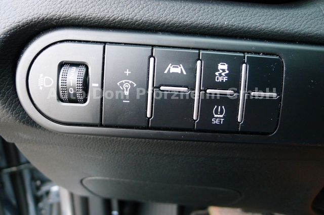 Kia XCeed 1.6T VISION DCT KOM+
