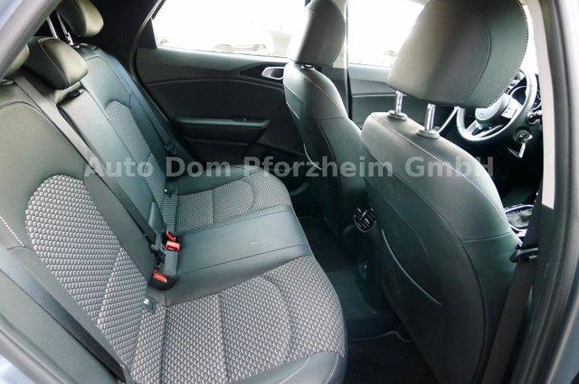 Kia XCeed 1.6T VISION DCT KOM+