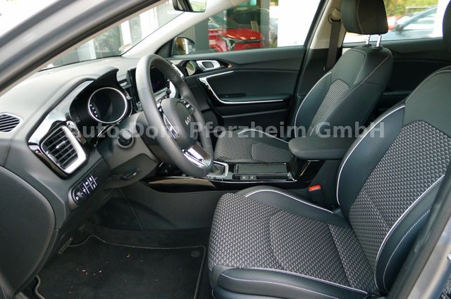 Kia XCeed 1.6T VISION DCT KOM+