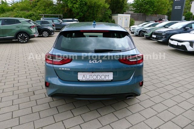 Kia Ceed 1.5T DCT7 SPIRIT /NAVI/UVO/LED