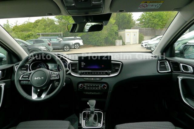 Kia Ceed 1.5T DCT7 SPIRIT /NAVI/UVO/LED