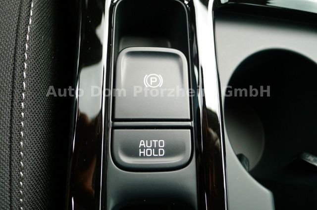 Kia Ceed 1.5T DCT7 SPIRIT /NAVI/UVO/LED