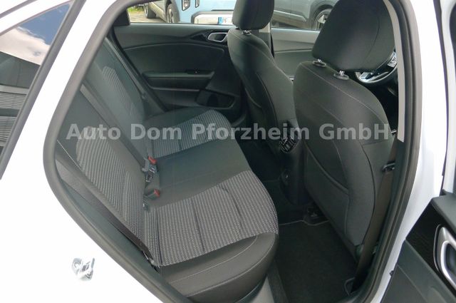 Kia Ceed 1.5T DCT 140 Vision / Komfort+/ Navi