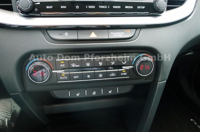 Kia Ceed 1.5T DCT 140 Vision / Komfort+/ Navi