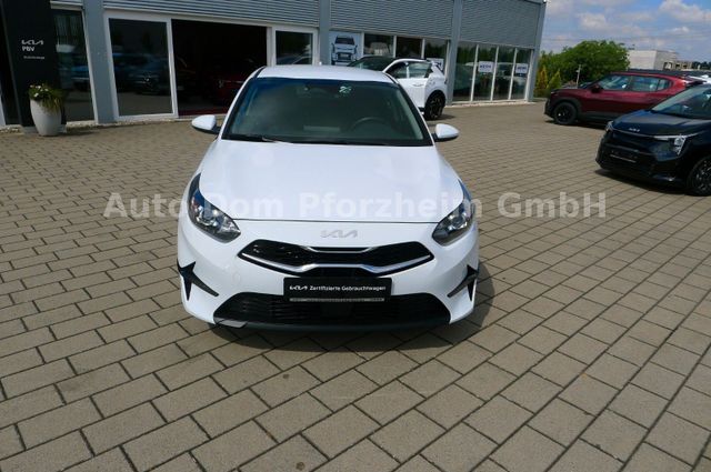 Kia Ceed 1.5T DCT 140 Vision / Komfort+/ Navi