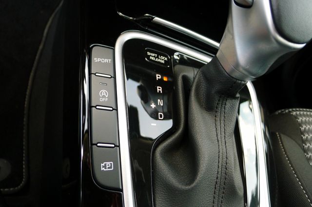 Kia Ceed SW 1.5 T-GDI 140 PS DCT Spirit/Navi/UVO