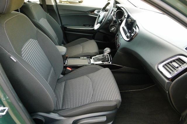 Kia Ceed SW 1.5 T-GDI 140 PS DCT Spirit/Navi/UVO