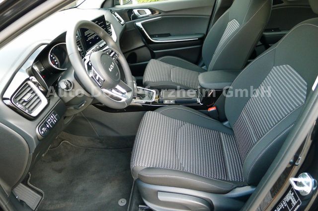 Kia Ceed 1.5T DCT7 SPIRIT /NAVI/UVO