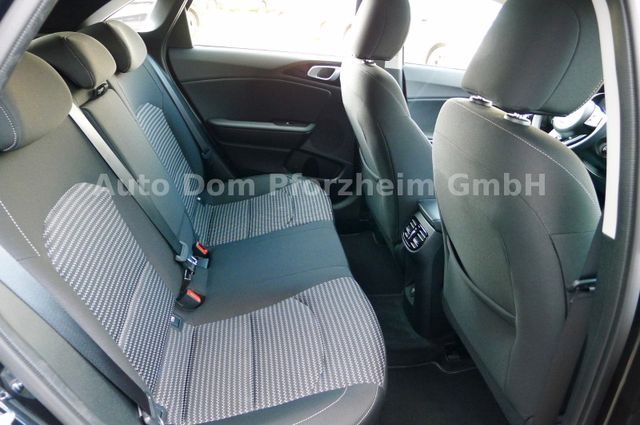 Kia Ceed 1.5T DCT7 SPIRIT /NAVI/UVO