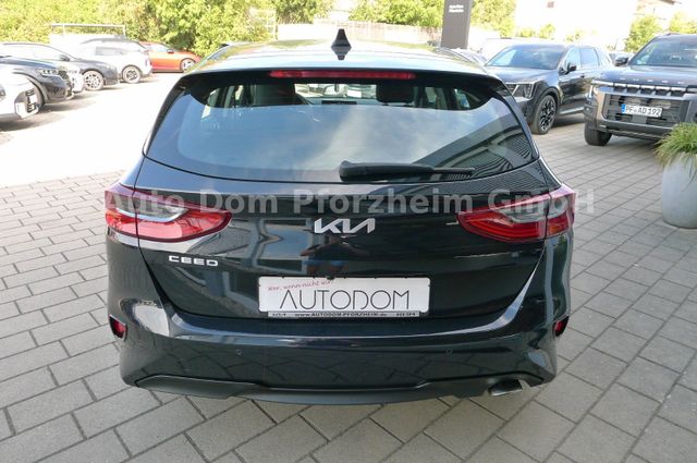 Kia Ceed 1.5T DCT7 SPIRIT /NAVI/UVO